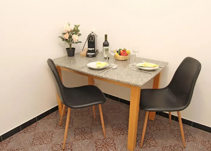 Casa Cincilla, 1 Stock By Holap Sa * אסקונה